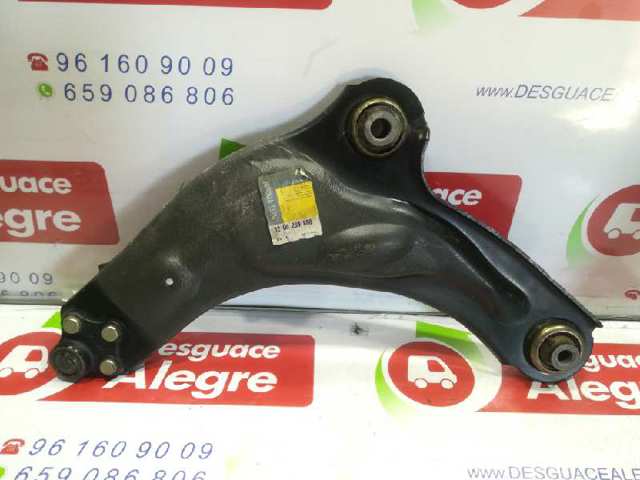 Wahacz zawieszenia przedniego dolny prawy 8200269860 RENAULT