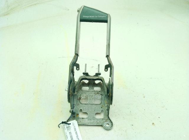 Dźwignia hamulca ręcznego 8200273004 RENAULT