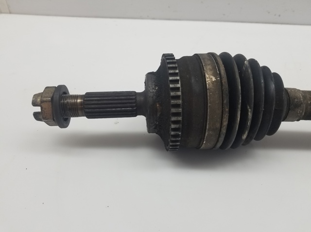 Półoś napędowa przednia prawa 8200274166 RENAULT