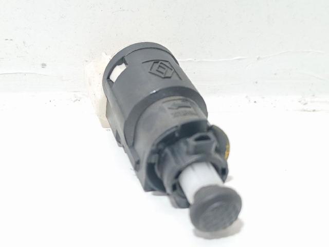 Czujnik włącznika świała stop 8200276361 RENAULT