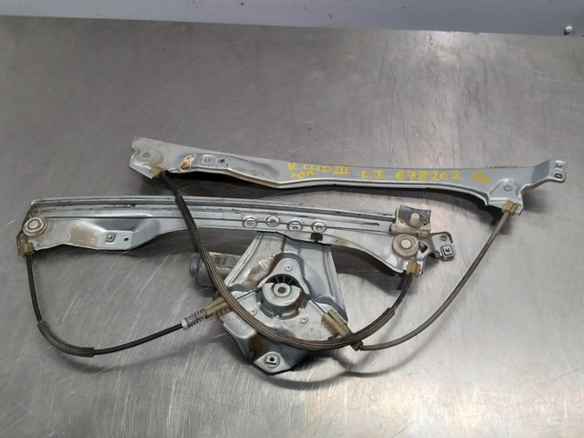 Mechanizm podnoszenia szyby drzwi przednich lewych 8200291145 RENAULT