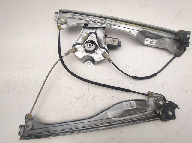 Mechanizm podnoszenia szyby drzwi przednich prawych 8200291147 RENAULT