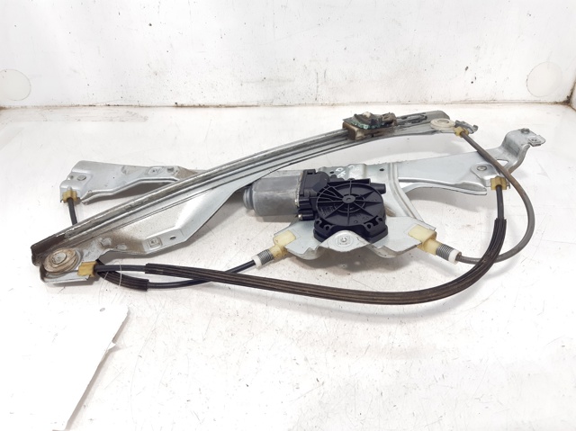 Mechanizm podnoszenia szyby drzwi przednich prawych 8200291147 RENAULT
