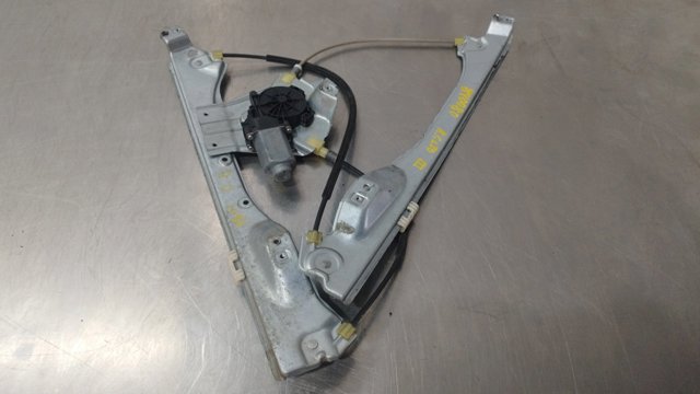 Mechanizm podnoszenia szyby drzwi przednich prawych 8200291147 RENAULT