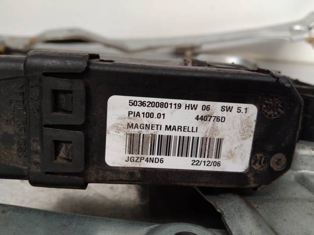 Mechanizm podnoszenia szyby drzwi przednich lewych 8200291148 RENAULT