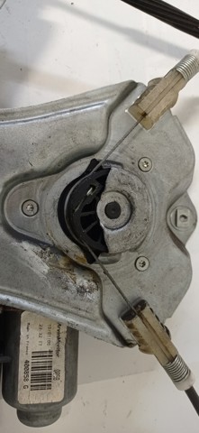 Mechanizm podnoszenia szyby drzwi przednich lewych 8200291148 RENAULT