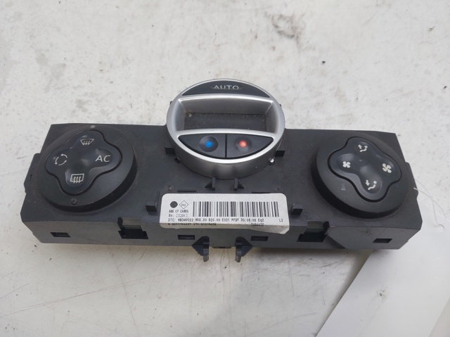 Sterownik trybów ogrzewania/klimatyzacji 8200296683 RENAULT