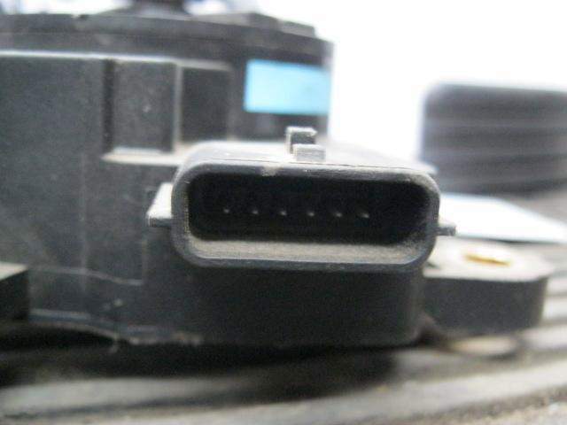 Pedał przyspieszenia (gazu) 8200297342 RENAULT