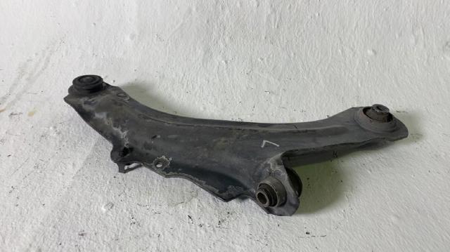 Wahacz zawieszenia przedniego dolny lewy 8200298454 RENAULT