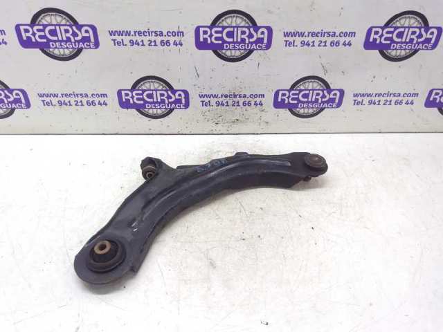 Wahacz zawieszenia przedniego dolny lewy 8200298454 RENAULT