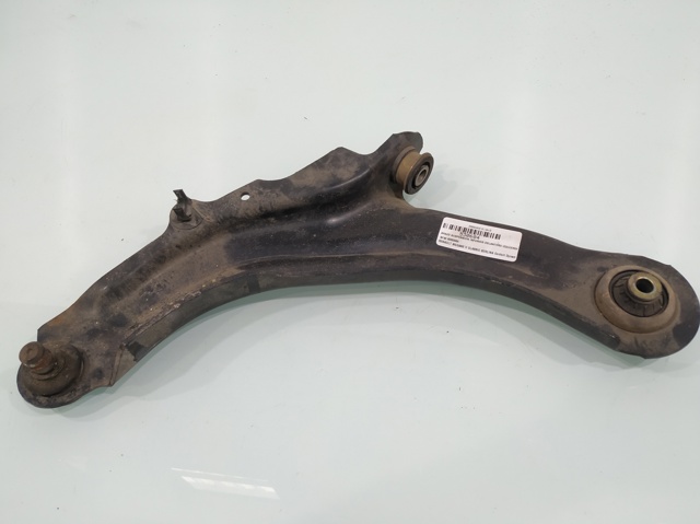 Wahacz zawieszenia przedniego dolny lewy 8200298454 RENAULT