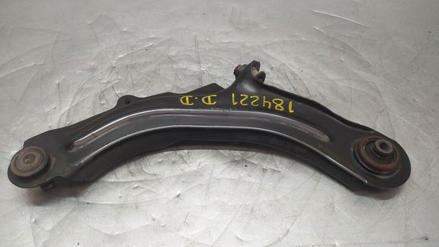 Wahacz zawieszenia przedniego dolny prawy 8200298455 RENAULT