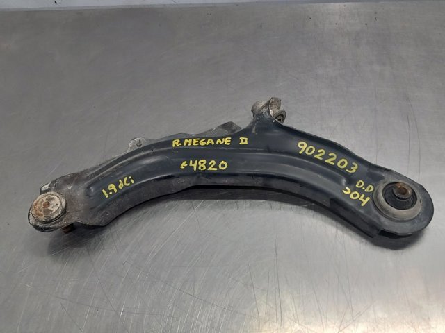 Wahacz zawieszenia przedniego dolny prawy 8200298455 RENAULT