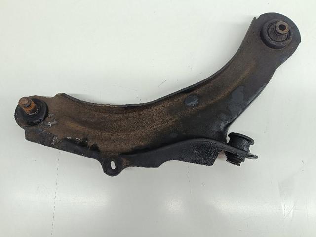Wahacz zawieszenia przedniego dolny prawy 8200298455 RENAULT