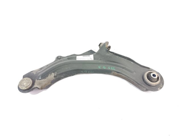 Wahacz zawieszenia przedniego dolny prawy 8200298455 RENAULT