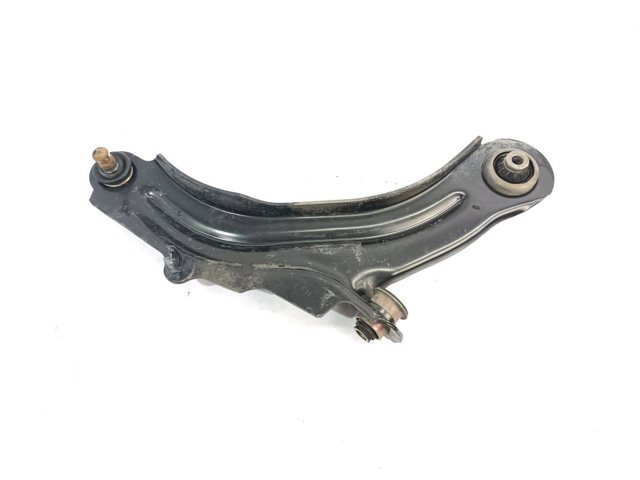 Wahacz zawieszenia przedniego dolny prawy 8200298455 RENAULT