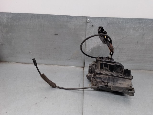 Zamek drzwi przednich prawych 8200300125 RENAULT