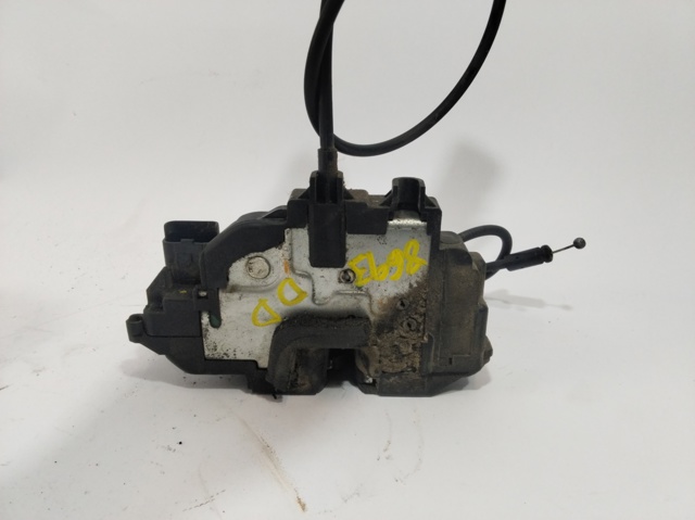 Zamek drzwi przednich prawych 8200300125 RENAULT