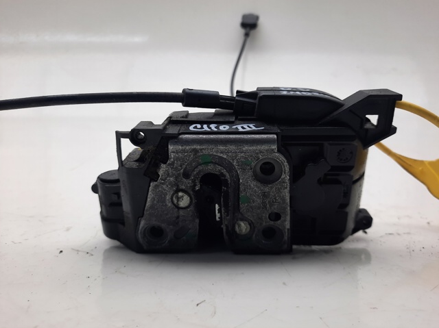 Zamek drzwi przednich prawych 8200300125 RENAULT