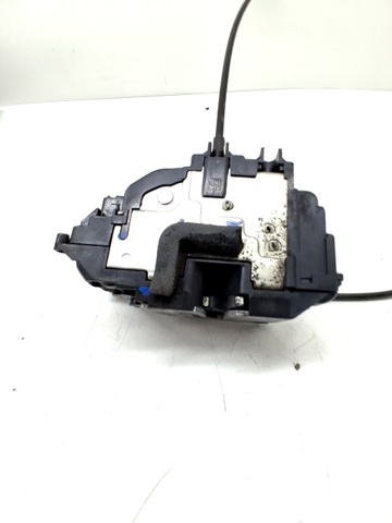 Zamek drzwi przednich prawych 8200300125 RENAULT