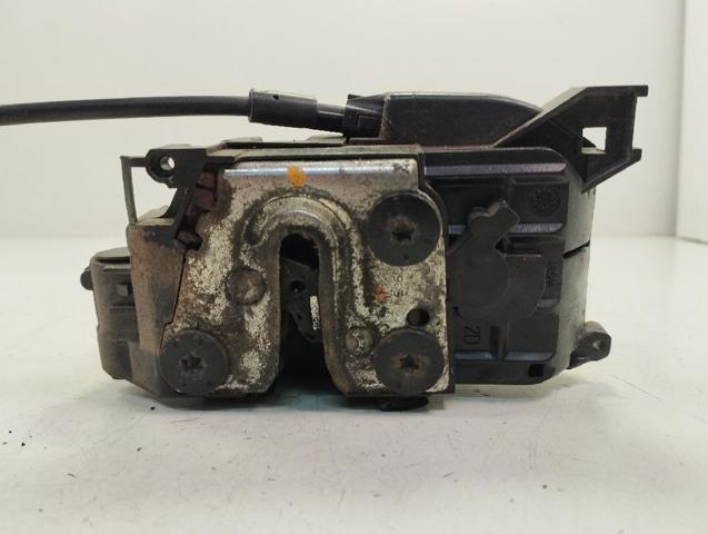 Zamek drzwi przednich prawych 8200300125 RENAULT