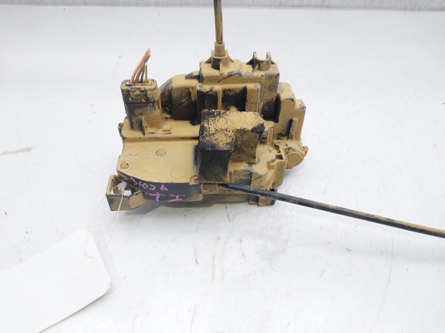 Zamek drzwi tylnych lewych 8200300128 RENAULT