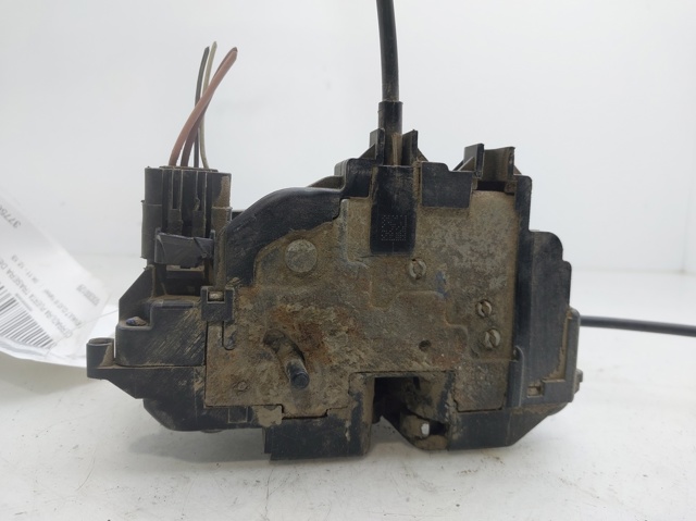 Zamek drzwi tylnych prawych 8200300129 RENAULT