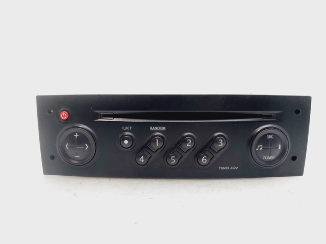 Radioodtwarzacz (radio AM/FM) 8200300858 RENAULT