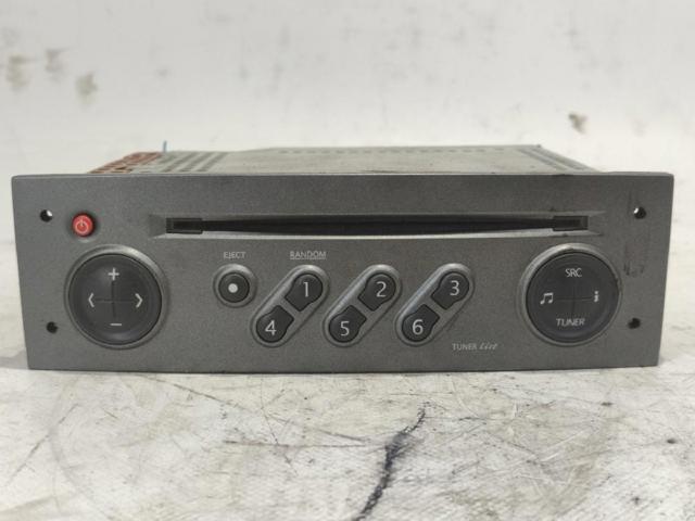 Radioodtwarzacz (radio AM/FM) 8200300859 RENAULT