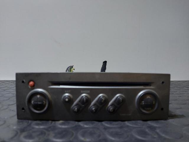 Radioodtwarzacz (radio AM/FM) 8200300859 RENAULT