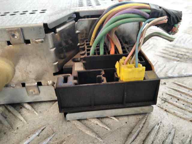 Radioodtwarzacz (radio AM/FM) 8200300859 RENAULT