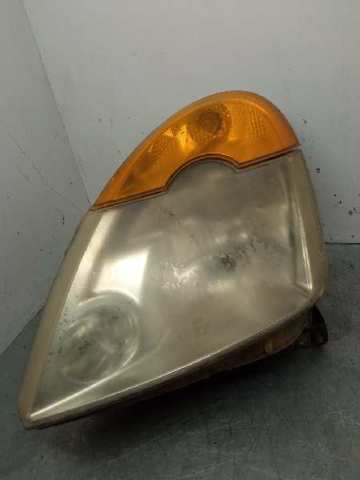 Reflektor lewy 8200301829 RENAULT