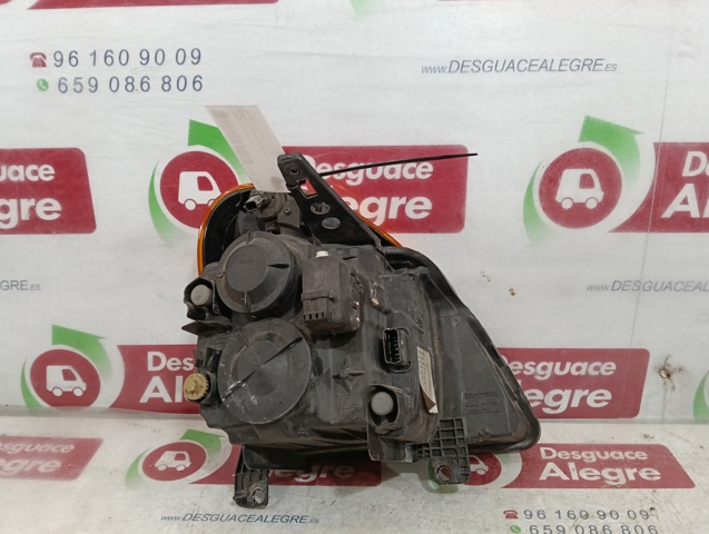 Reflektor lewy 8200301829 RENAULT