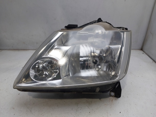 Reflektor lewy 8200301829 RENAULT