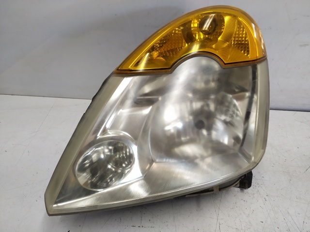 Reflektor lewy 8200301829 RENAULT