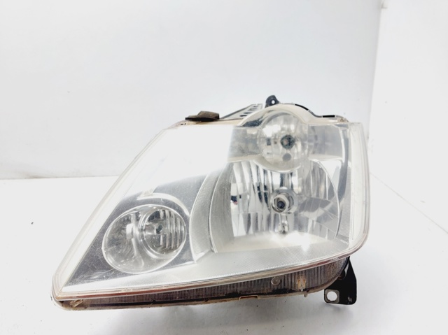 Reflektor lewy 8200301829 RENAULT