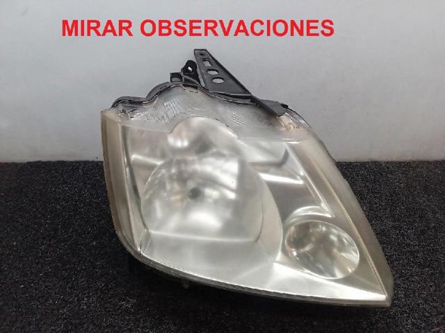 Reflektor prawy 8200301831 RENAULT