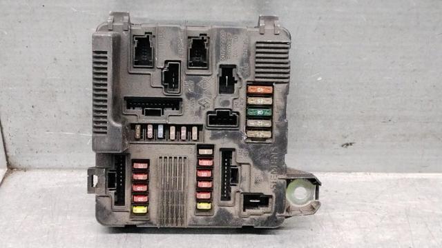 8200306033A Renault (RVI)