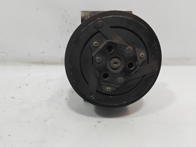 Sprężarka klimatyzacji 8200309193 RENAULT