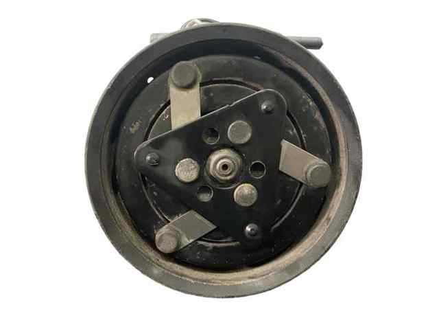 Sprężarka klimatyzacji 8200315744 RENAULT