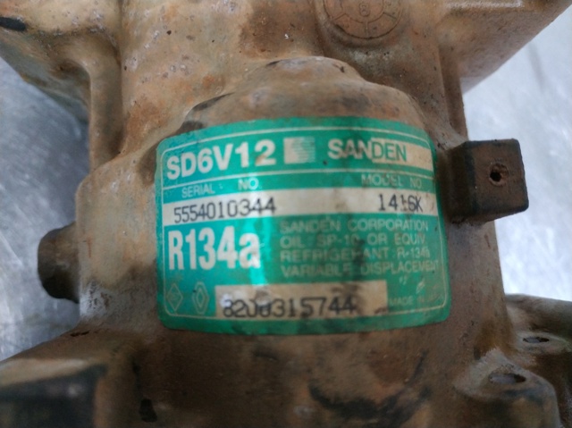 Sprężarka klimatyzacji 8200315744 RENAULT