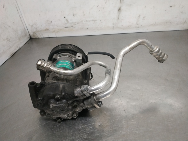 Sprężarka klimatyzacji 8200315744 RENAULT