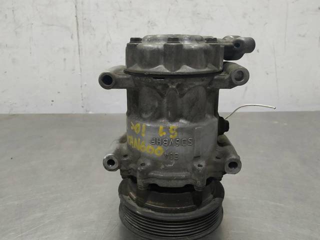 Sprężarka klimatyzacji 8200315744 RENAULT