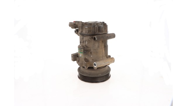 Sprężarka klimatyzacji 8200315744 RENAULT
