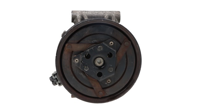 Sprężarka klimatyzacji 8200316164 RENAULT