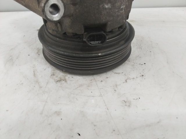 Sprężarka klimatyzacji 8200316164 RENAULT