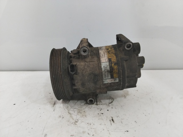 Sprężarka klimatyzacji 8200316164 RENAULT