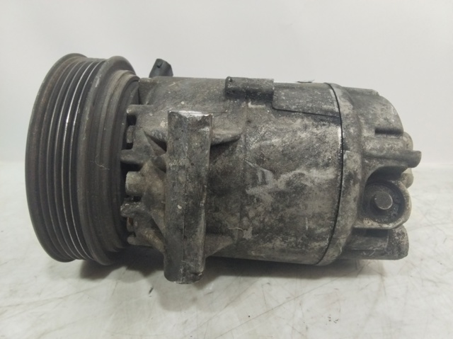 Sprężarka klimatyzacji 8200316164 RENAULT