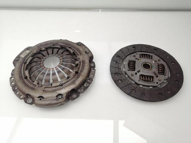 Tarcza sprzęgła 8200335084 RENAULT