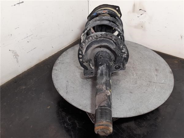 Amortyzator przedni 8200335187 RENAULT